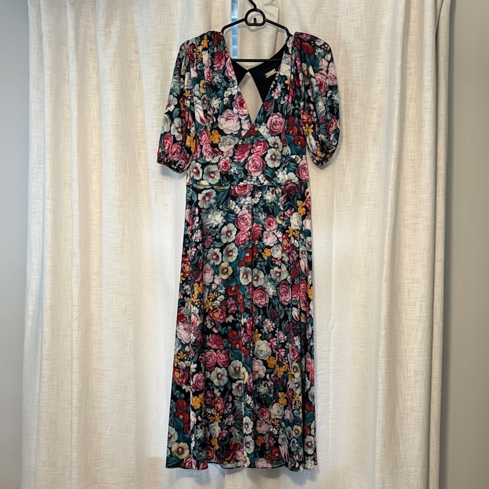 Alexia Admor Floral V-Neck Midi Dress